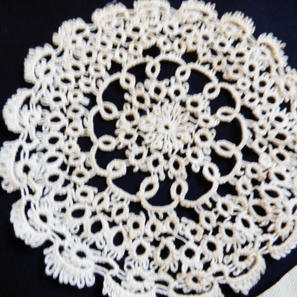 VTG antique Victorian hand made tatted trims Lace Edgings Patches 4 pc lot - Picture 3 of 8